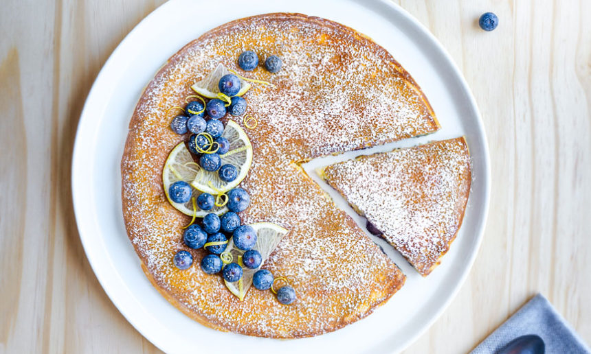 Crêpe épaisse façon gâteau de Savoie et Myrtilles